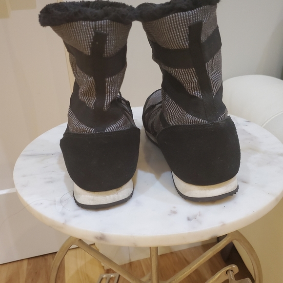 Fabletic sporty Boots - Picture 2 of 4